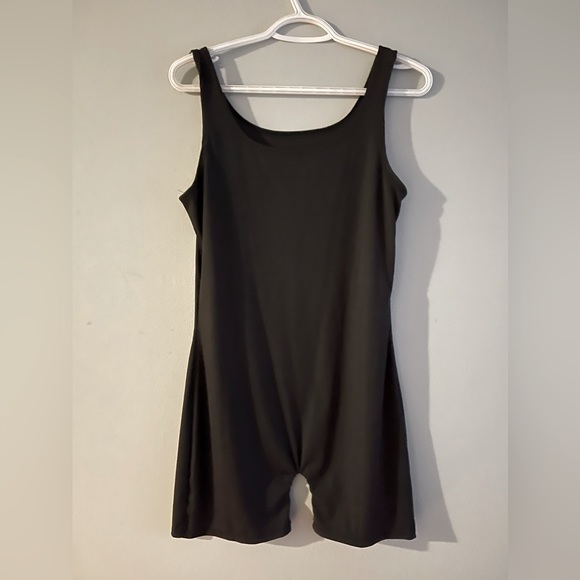 OQQ Yoga Romper with square neck ribbed size L black never worn - Picture 6 of 8